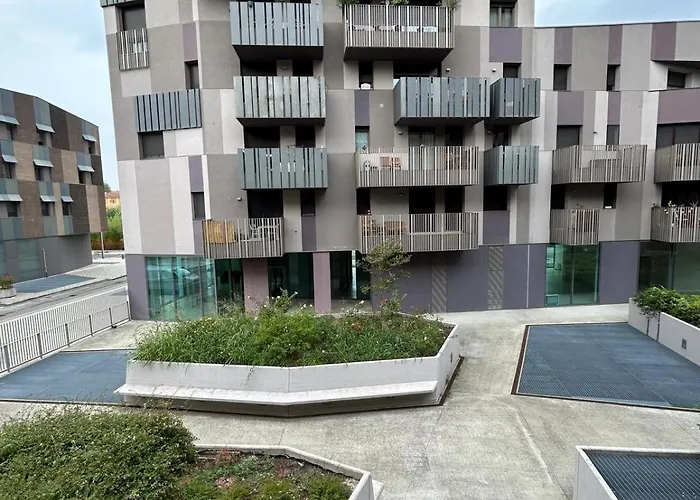 Tower Station - Escape - Fiera Apartament Bolonia